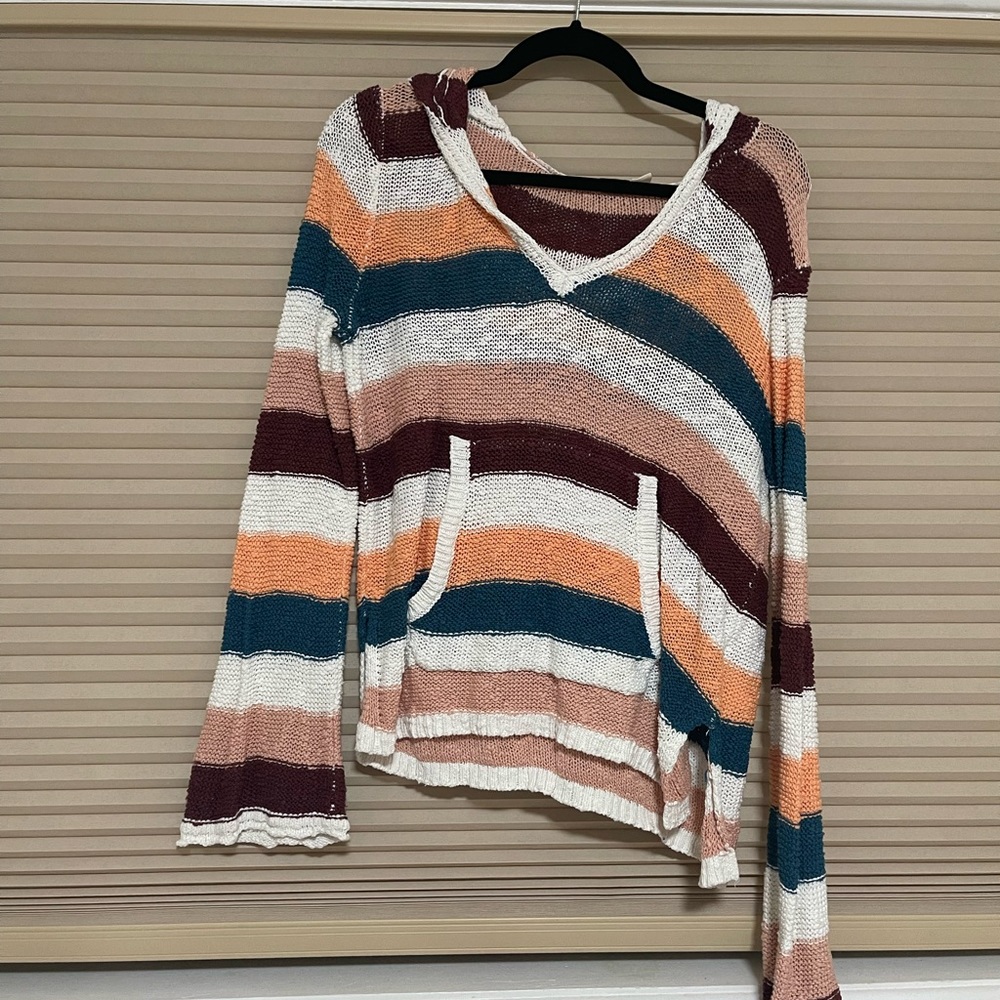 Roxy hooded sweater size S
